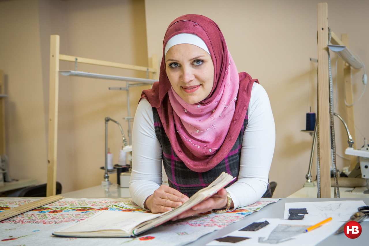 От стереотипов к красоте: элегантная сдержанность в коллекциях  мусульманских нарядов от дизайнера-мусульманки Екатерины Евдокимовой |  Ислам в Украине