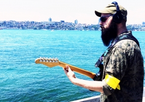 Турецкий музыкант Озан Дайы: «Я вижу только один путь к окончанию этой абсурдной войны: победа Украины!»
