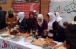 Юные мусульмане рады возможности помочь нуждающимсяЮні мусульмани раді можливості допомогти нужденним