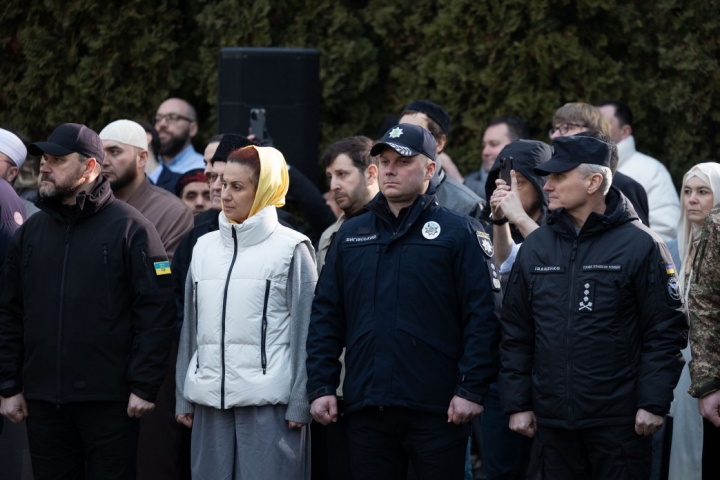 Володимир Зеленський узяв участь у президентському іфтарі та нагородив воїнів-мусульман