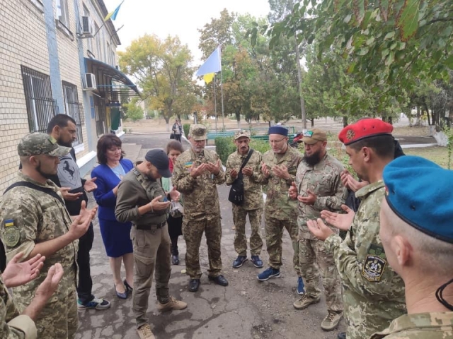 На Херсонщині мусульманам-захисникам вручено медалі  «За служіння Ісламу та Україні»  