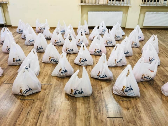 ІКЦ Дніпра роздали продуктові набори 40 родинам із Дніпра та Кам’янського 