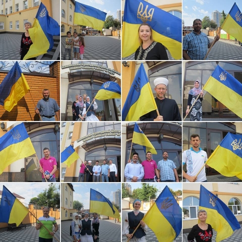 Муфтий ДУМУ «Умма» поздравил украинцев с Днём Государственного Флага