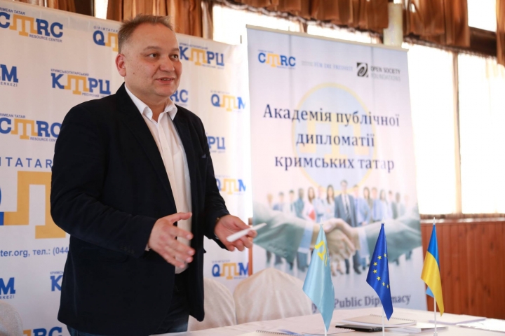 Академія публічної дипломатії кримських татар почала роботу в Києві