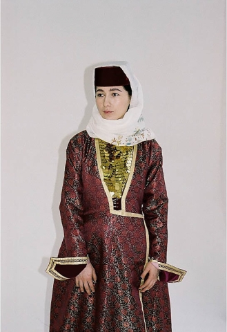  История крымскотатарской традиционной одежды глазами американской журналистки Vogue