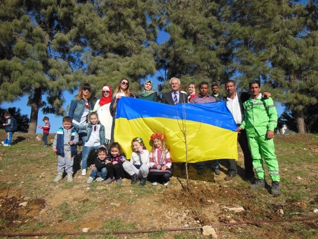 Поблизу мечеті Абу Ейші в Аммані з’явилися українські дерева