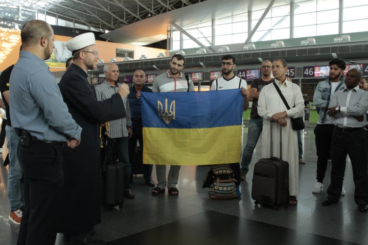 Украинская умма провожает паломников в хадж