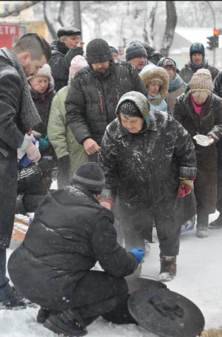 И в снег, и в дождь, и в мороз: волонтеры «Марьям» не оставляют нуждающихся без помощи