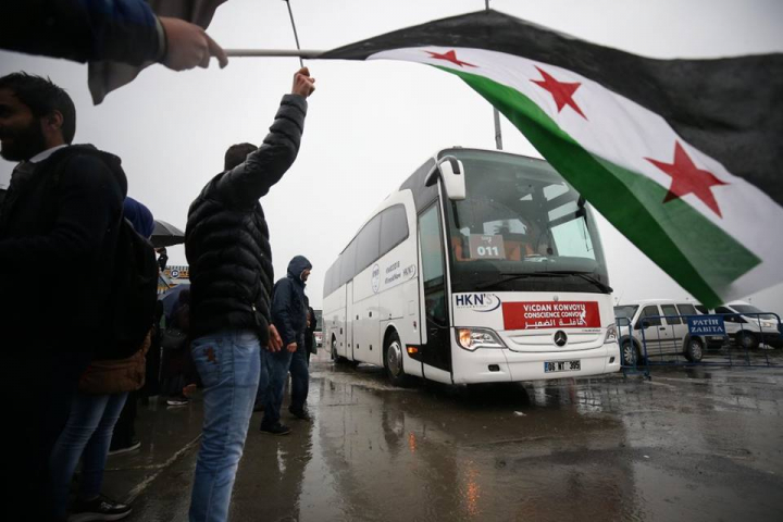 Жінки 55 країн прибули «конвоєм» до сирійського кордону