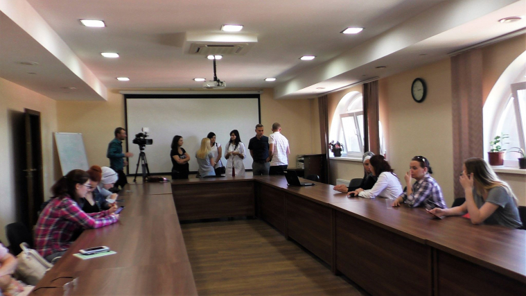 Мусульмани в ІКЦ м. Києва підписували декларації з сімейним лікарем