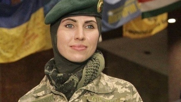 Аміна Окуєва склала іспити на лейтенанта ПДВ ЗСУ