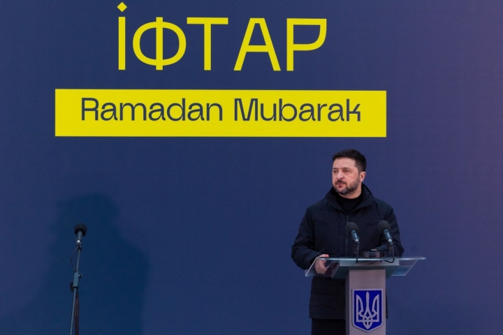 Володимир Зеленський узяв участь у президентському іфтарі та нагородив воїнів-мусульман