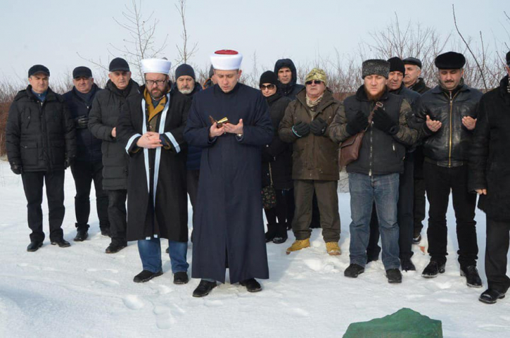 В городе Днипро раздавались мусульманские молитвы о жертвах трагедии января 1990 года в Баку 