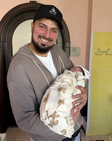 Відео зустрічі мусульманської родини зібрало сотні тисяч переглядів