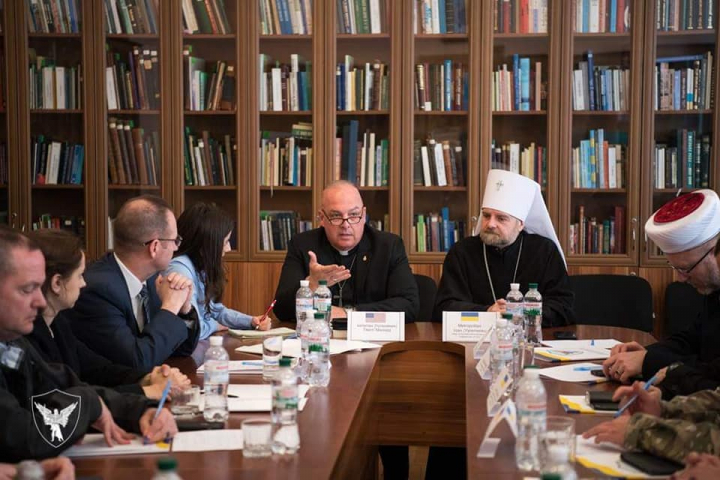 © ️ Said Ismagilov / Facebook: 04/18/2019, Round table "Chaplaincy in a Hybrid Conflict"