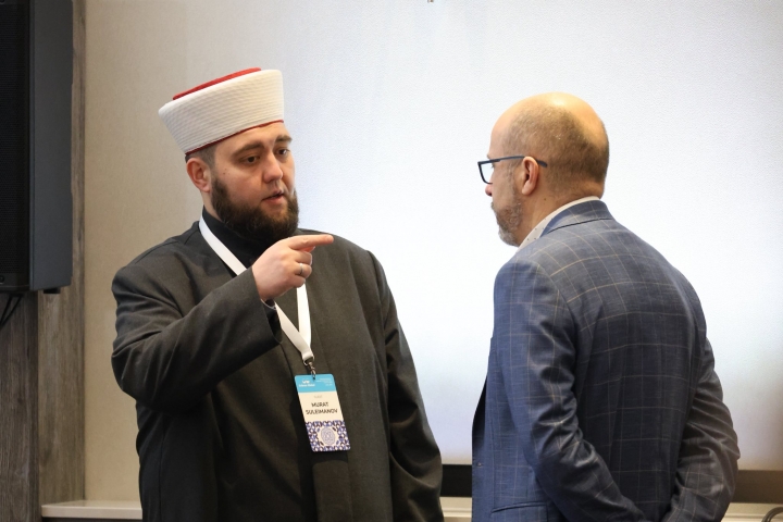 Мурат Сулейманов разом з іншими представниками обговорює важливі питання. У Києві втретє відбулася конференція Crimea Global. Understanding Ukraine through the South