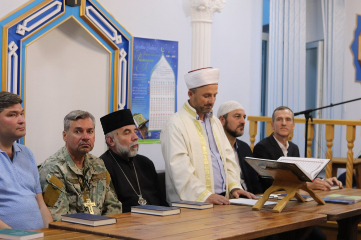 В ИКЦ Северодонецка состоялся благотворительный ифтар с участием священнослужителей разных церквей