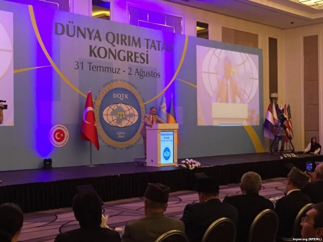 Выступление Мустафы Джемилева на II Всесвітньому конгресу  кримських  татар