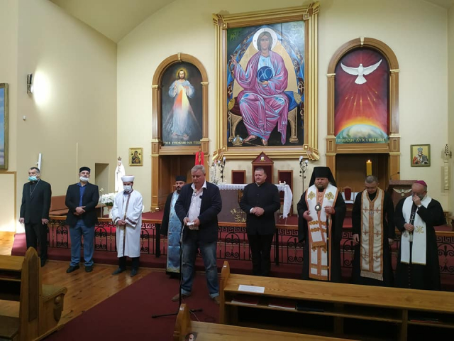 В Запорожье провели межконфессиональную молитву за преодоление эпидемии