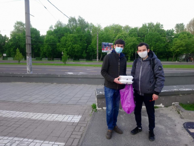  Активисты ИКЦ Львова приготовили и розвеслы ифтар представителям крымскотатарской диаспоры