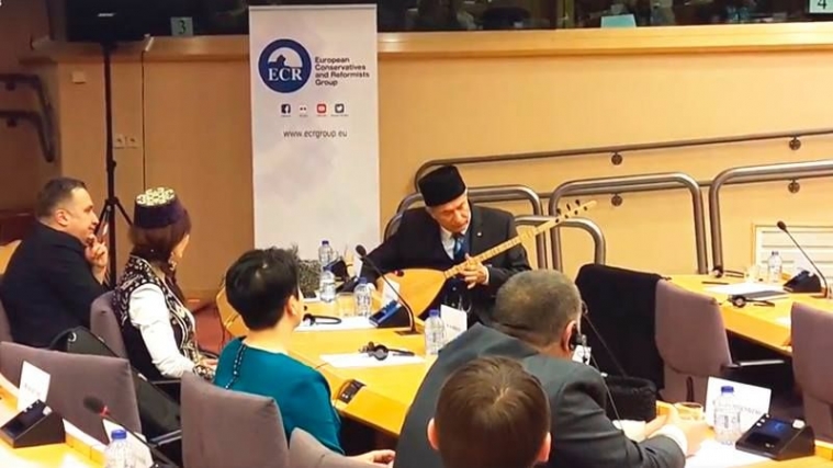 В Європарламенті слухали кримськотатарську музику