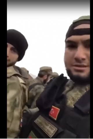 Почему у мобилизированных в России вояк нашивки с турецким флагом