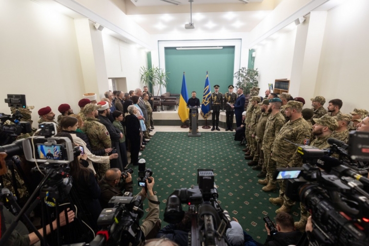 Президент України вже втретє взяв участь в іфтарі з військовими-мусульманами
