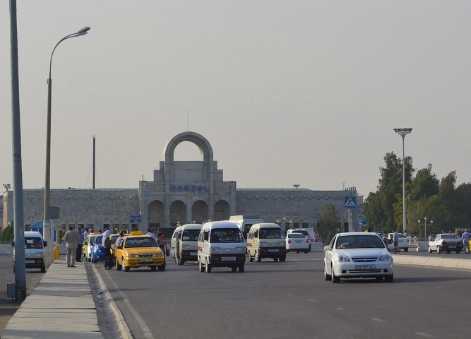 Узбекистан — страна древних памятников, гостеприимных людей и строгой дисциплины
