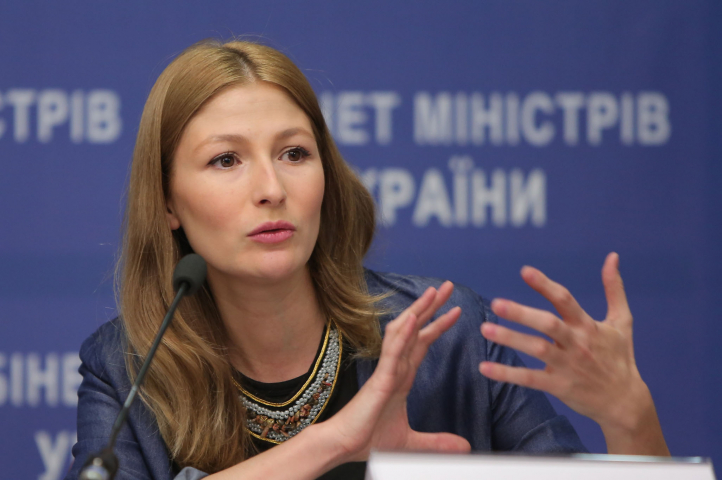 Еміне Джапарова, перший заступник міністра інформполітики України: У Криму сьогодні є всі форми ненасильницького опору окупації