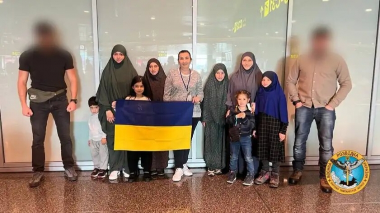 З Сирії до України вдалося повернути 8 українських мусульманок 