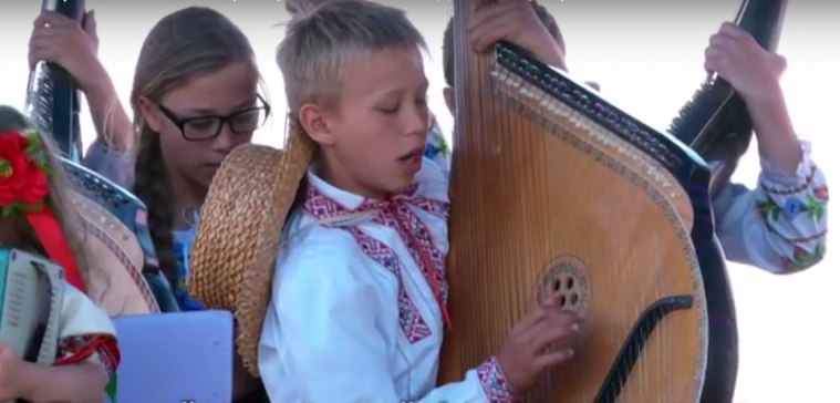 На фестивалі «Ми — діти твої, Україно» виступав «Кирим айлесі»