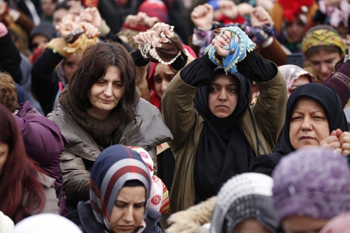 Let’s sign a petition to protect women, imprisoned by the Syrian regime!