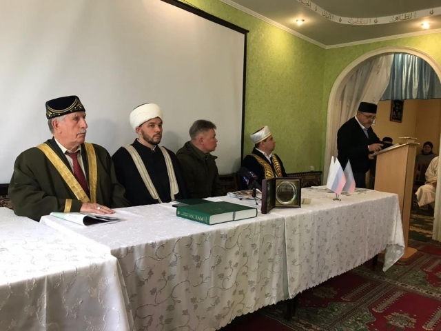 Госслужба по этнополитике: В крымских мечетях разрешают только согласованные с оккупантами проповеди