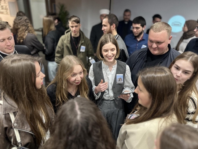 Міжрелігійний форум у Києві об’єднав молодь для діалогу та миру