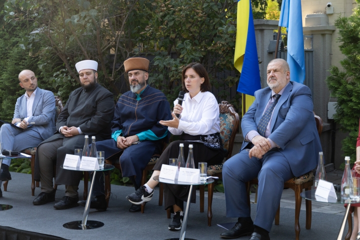 У представництві Кримської платформи розповіли про релігійні утиски у Криму