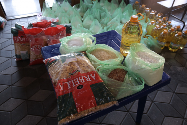 Активисты Исламского культурного центра г. Киев собрали и развезли малоимущим продуктовые наборы