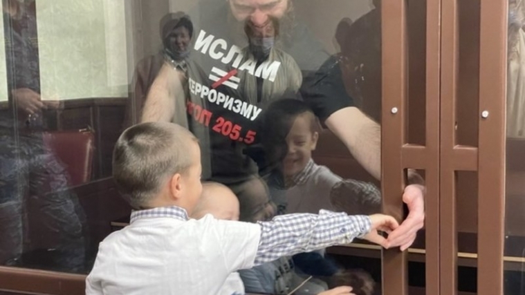 Окупанти у Криму засудили дитячого тренера до 17 років колонії 