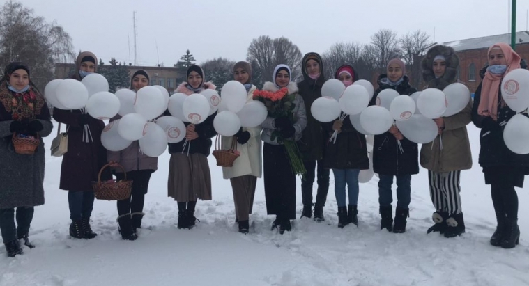 Всемирный день хиджаба украинские мусульманки отмечали подарками