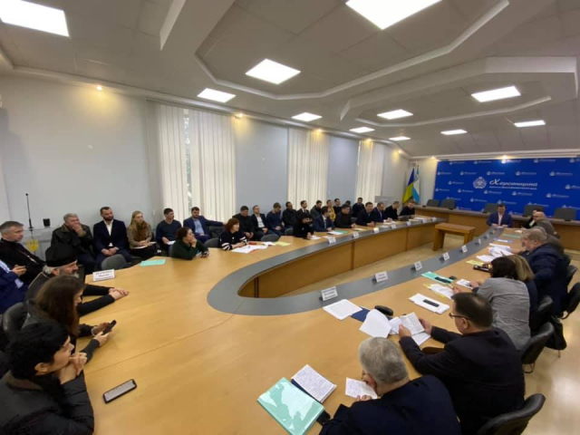 Ukrainian Parliament Human Rights Committee commenced its activity by representing meeting in the Kherson region of Ukraine.