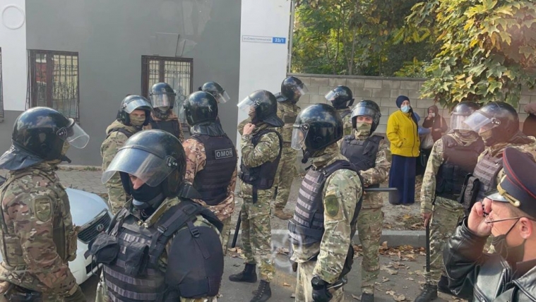 У Криму затримали понад двадцять осіб, серед них — адвокат Семедляєв