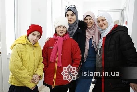  мусульманки посетили интернаты Коростышева и Новоград-Волынского