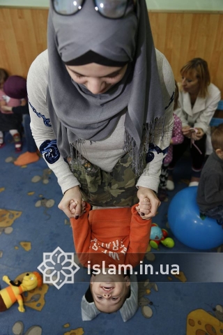  мусульманки посетили интернаты Коростышева и Новоград-Волынского