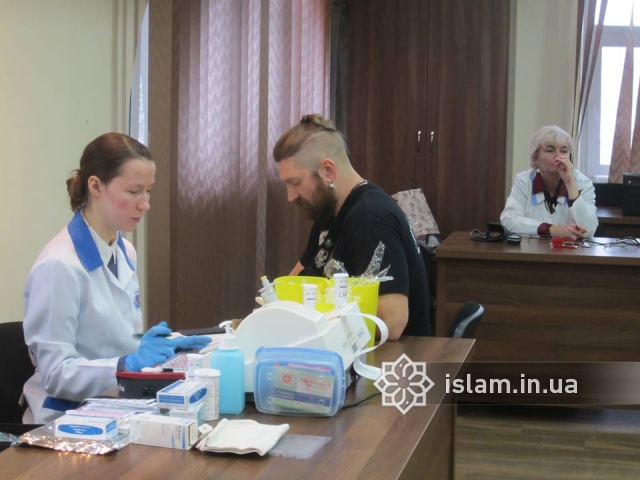 День донора в ІКЦ Києва: «Ми повинні допомагати один одному, ми ж люди!»