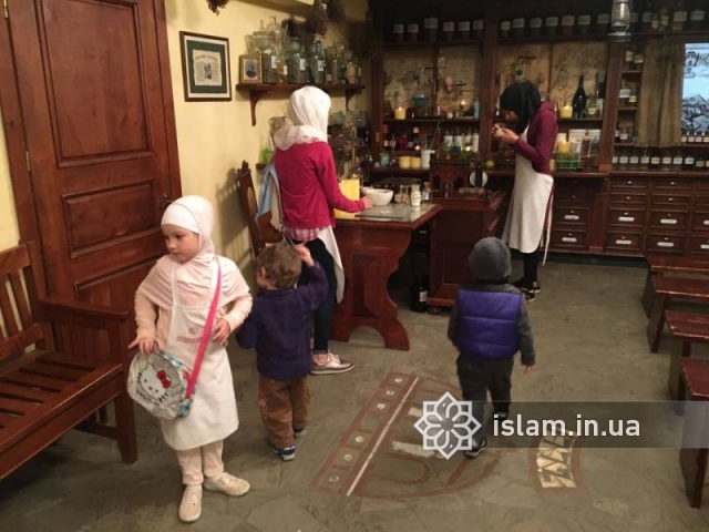 В Ісламському культурному центрі Львова дитяча програма в Рамадан особливо насичена