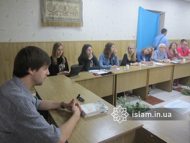 Учасники VI Міжнародної ісламознавчої школи вшанували ім’я мусульманського вченого Мухаммада Асада в день його народження