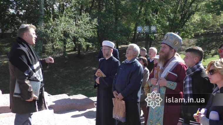 Мусульмане приняли участие в межконфессиональной молитве о жертвах Бабьего Яра