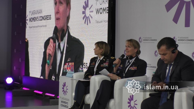 Серед учасниць першого Українського жіночого конгресу — мусульманки