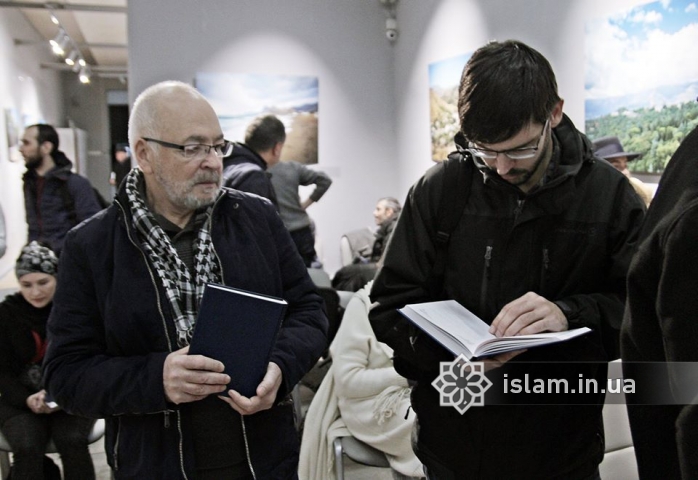 В Киеве презентовали пятое издание Смыслов Корана в переводе на украинский