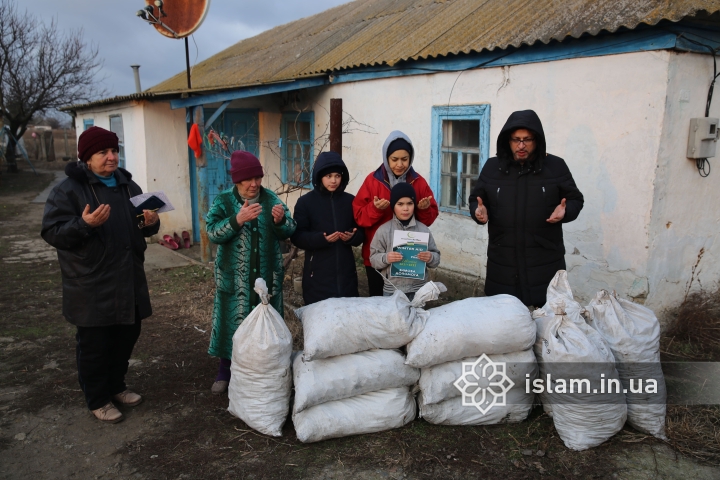 Созданный мусульманами фонд «Руки добра» оказал помощь сотням украинских семей