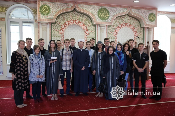  Kyiv Islamic Cultural Centre Once Again Hosts University Students